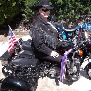 Meet your Posher, Gloria